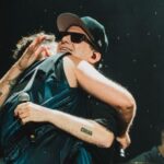 bautismo-de-lluvia,-mistica-y-redencion:-“el-regreso”-de-tan-bionica-a-los-estadios-y-un-abrazo-eterno-con-calamaro-que-sello-la-noche
