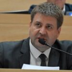 gvozdenovich-pidio-cerrar-los-centros-civicos-y-tenso-la-disputa-con-llaryora-por-el-tamano-del-estado
