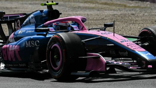 colapinto-larga-15°-en-el-gran-premio-de-japon,-con-antonelli-y-russell-liderando-la-grilla