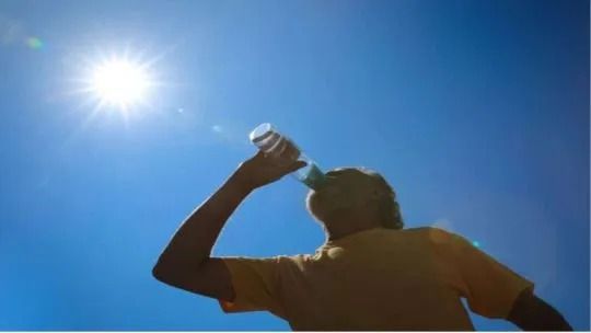 clima-en-bahia-blanca:-domingo-caluroso-con-29°c-y-cielo-despejado-antes-del-cambio