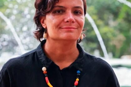 “las-huerfanas”:-melba-escobar-explora-el-impacto-de-la-depresion-y-el-silencio-familiar