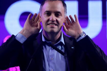 una-nueva-encuesta-confirma-el-impacto-del-escandalo-adorni:-20-puntos-de-caida-en-tres-meses