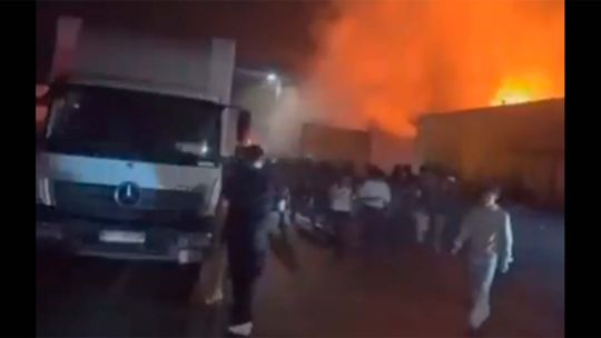 bailando-con-el-fuego:-cientos-de-alemanes-consiguieron-escapar-del-incendio-de-una-discoteca