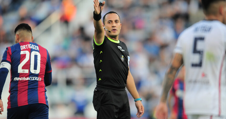 partidos-de-futbol-arreglados:-toviggino-tambien-le-habria-enviado-dinero-a-los-arbitros-espinoza-y-ejarque