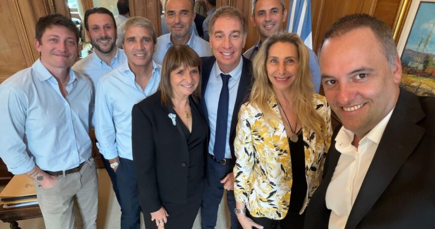 con-la-urgencia-de-cambiar-la-agenda-tras-el-escandalo-de-adorni,-karina-vuelve-a-reunir-a-la-mesa-politica