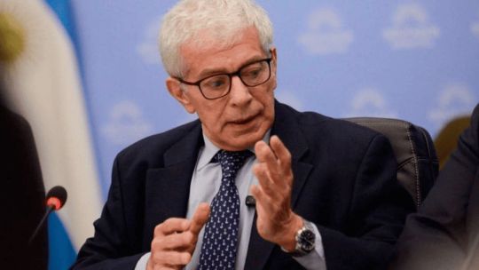 cuneo-libarona-defendio-a-adorni-tras-la-polemica-y-nego-irregularidades-por-los-viajes
