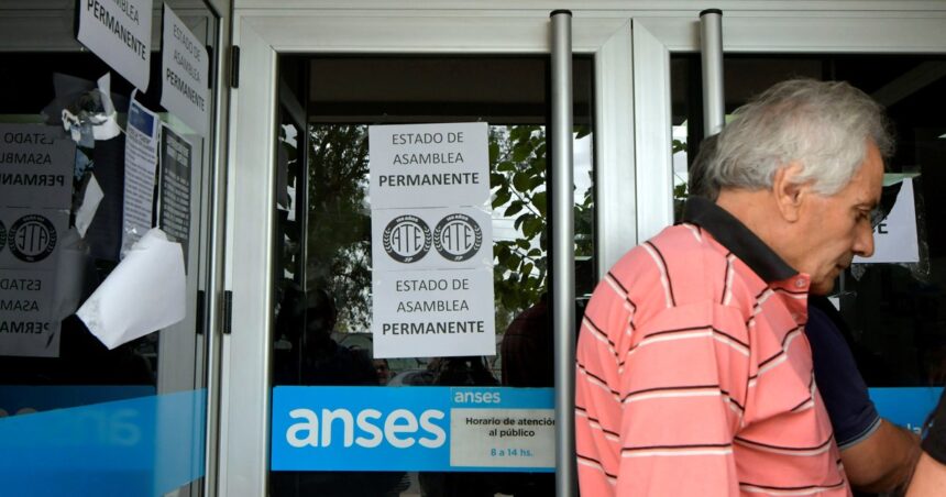 el-gobierno-confirmo-que-en-abril-otorgara-el-bono-de-$70.000-a-jubilados-y-pensionados