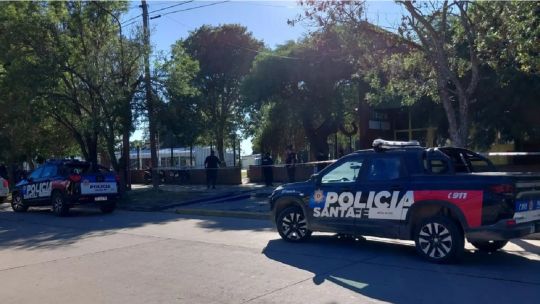 tiroteo-en-santa-fe:-asi-comenzaron-los-disparos-en-la-escuela-mientras-izaban-la-bandera