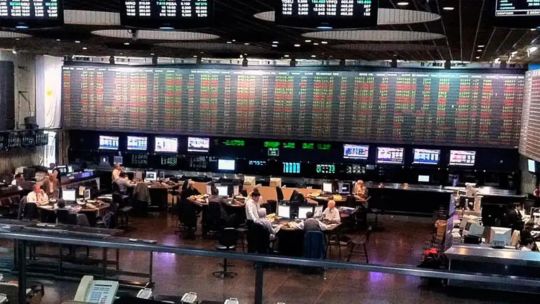cual-es-la-diferencia-entre-las-tasas-del-bonar-2027-y-2028-a-la-hora-de-invertir