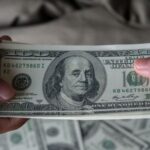 el-dolar-blue-cerro-en-alza-este-lunes-30-de-marzo-y-el-banco-central-compro-dolares