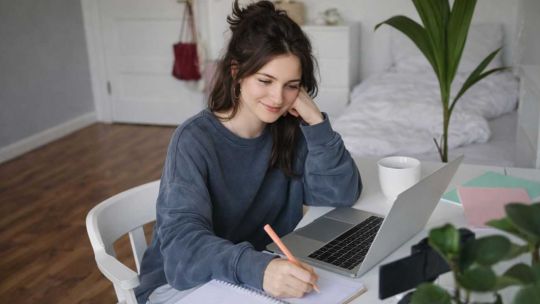 carreras-online-para-estudiar-desde-cualquier-lugar:-la-propuesta-de-unsta