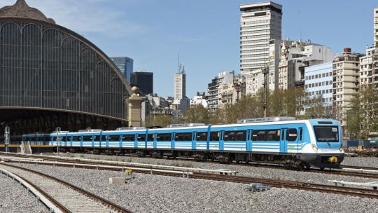 cronograma-de-servicios-para-el-fin-de-semana-largo-de-semana-santa-2026:-colectivos,-trenes-y-subtes-en-el-amba
