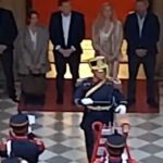 inusual-festejo-en-la-casa-rosada:-la-orquesta-de-granaderos-toco-temas-de-abba-por-el-cumpleanos-de-karina-milei