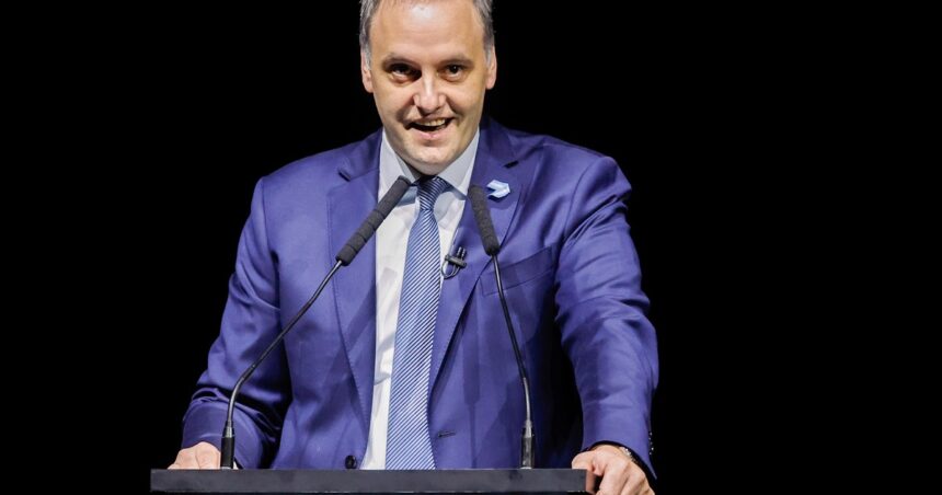un-diputado-que-denuncio-a-adorni-pedira-citar-a-la-escribana-que-escrituro-el-departamento-de-caballito:-“la-operacion-es-muy-rara”