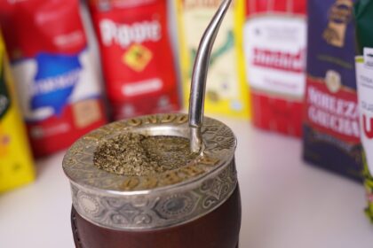 yerba:-el-consumo-no-se-recupera-y-el-sector-tiene-su-peor-febrero-en-5-anos