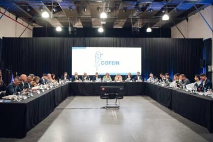 coparticipacion-y-tasas:-la-liga-de-intendentes-se-organiza-para-frenar-la-embestida-de-luis-caputo-y-javier-milei