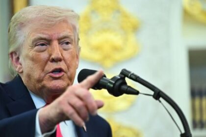 trump-casi-enloquece-en-sus-amenazas-a-iran:-“malditos-locos,-ya-veran!-alabado-sea-ala”