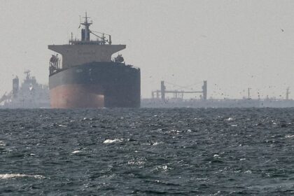 guerra-en-medio-oriente-|-emiratos-arabes-unidos-se-unira-a-“cualquier-iniciativa”-de-eeuu-para-reabrir-el-estrecho-de-ormuz-y-advirtio-sobre-la-estrategia-de-iran