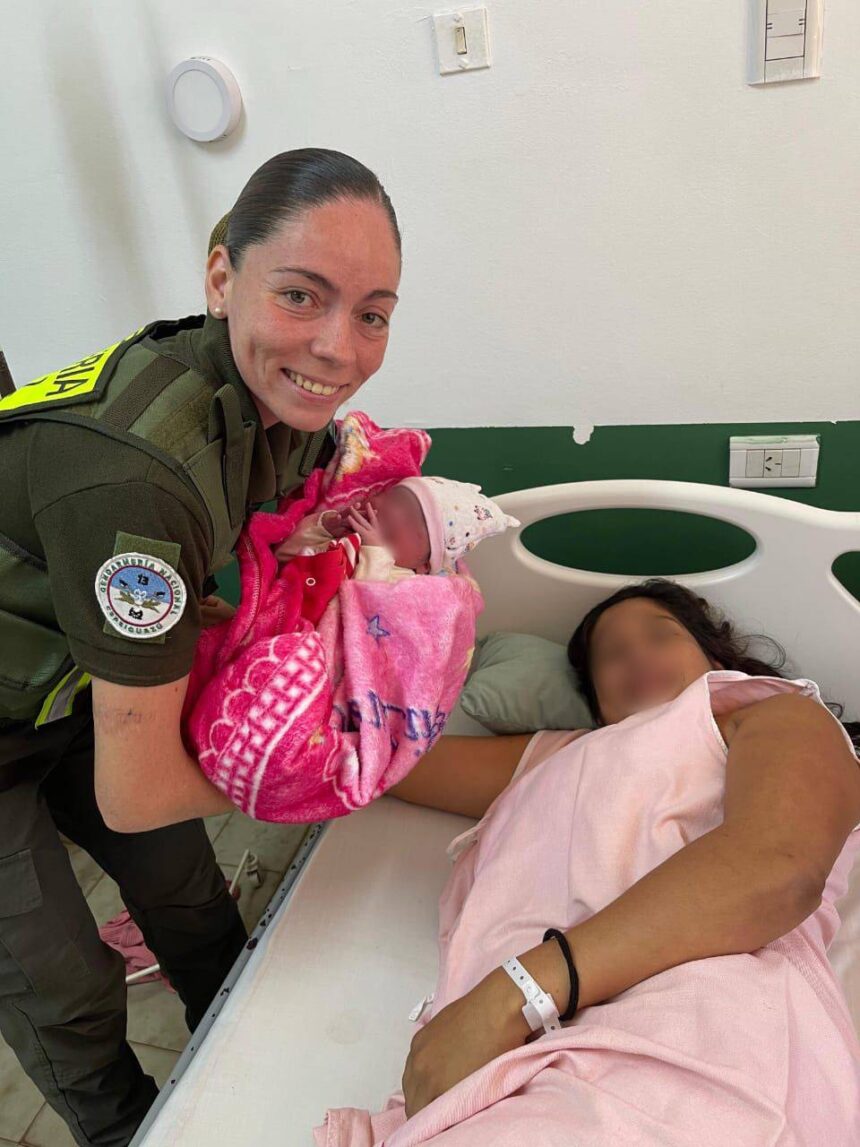 asistieron-a-una-mujer-con-trabajo-de-parto-en-el-paso-fronterizo