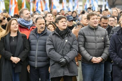 kicillof-retoma-la-idea-de-las-nuevas-canciones:-el-plan-para-conectar-con-el-interior-y-no-caer-en-la-“defensa-boba”-de-los-derechos-y-el-estado