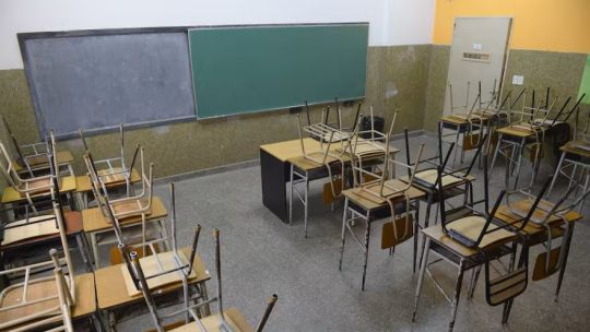 cordoba-sumo-al-menos-8-dias-sin-clases-en-un-mes-y-familias-por-la-educacion-exige-declarar-la-educacion-servicio-esencial