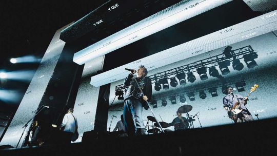 de-“tiempo-off”-al-cierre-con-“risa”:-babasonicos-como-sintesis-hegeliana-del-segundo-dia-de-rock-en-baradero