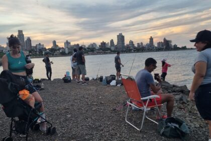“una-boguita-y-un-sueno”:-un-chico-lidero-una-jornada-de-pesca-con-premio-embarcado