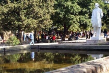alta-cordoba:-aplicaron-multa-de-mas-de-$5-millones-a-un-vecino-por-dejar-bolsas-de-residuos-en-la-plaza