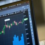 lunes-volatil-para-el-petroleo:-tras-superar-los-us$110,-el-crudo-recorta-ganancias-mientras-el-mercado-espera-definiciones-sobre-iran