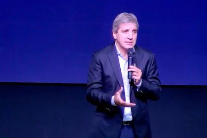 los-datos-economicos-contrastan-con-lo-que-muestra-el-ministro-caputo