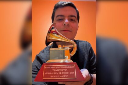 orgullo-misionero-en-los-latin-grammy:-el-bandoneonista-obereno-joaquin-benitez-kitegroski-integra-la-banda-premiada-tanghetto
