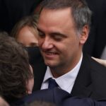 el-fiscal-quiere-saber-si-adorni-hizo-mas-viajes-al-exterior-y-si-hubo-una-maniobra-en-la-compra-del-departamento-de-caballito