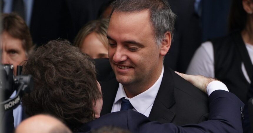 el-fiscal-quiere-saber-si-adorni-hizo-mas-viajes-al-exterior-y-si-hubo-una-maniobra-en-la-compra-del-departamento-de-caballito