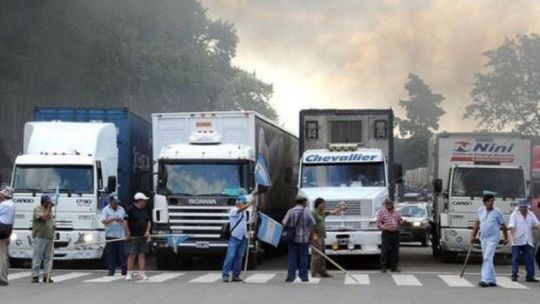 las-protestas-de-camioneros-crecen-en-cordoba-y-se-extienden-a-otras-provincias