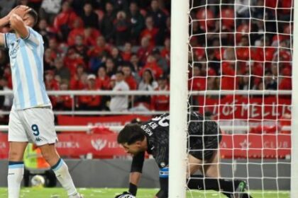 ¿canchero-o-imprudente?-maravilla-martinez-y-un-pesimo-gesto-tecnico-que-condeno-a-racing-ante-independiente