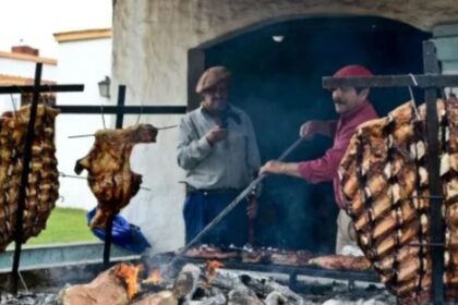 escapada-cerca-de-buenos-aires:-el-pueblo-rural-ideal-para-comer-un-asado-de-campo-y-desconectar