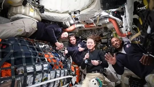 a-406.000-km,-los-astronautas-de-artemis-ii-se-convierten-en-los-humanos-que-viajaron-mas-lejos-de-la-tierra
