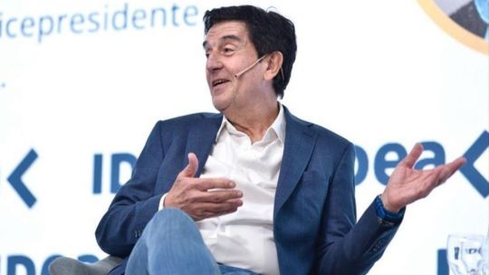 carlos-melconian-le-contesto-a-caputo:-“nadie-de-buena-fe-pide-devaluacion”