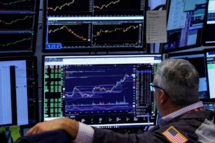 mercado-argentino-en-rojo:-cayeron-los-adrs-y-el-riesgo-pais-opera-por-encima-de-los-610-puntos 
