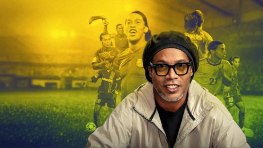 netflix-estrenara-una-serie-documental-sobre-la-vida-de-ronaldinho-gaucho-que-recorre-su-gloria-en-barcelona-y-su-retiro