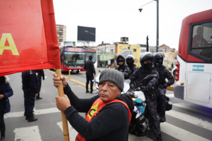 los-piqueteros-desafian-el-protocolo-antipiquetes-y-vuelven-a-realizar-cortes-de-accesos-por-el-cierre-del-programa-“volver-al-trabajo”