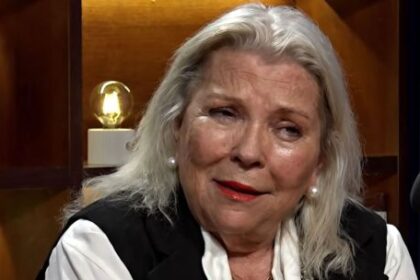 elisa-carrio-cuestiono-a-manuel-adorni-por-las-denuncias-en-su-contra:-“¿quien-es-adorni?-nadie-sabe”