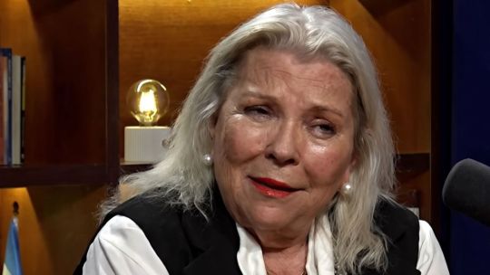 elisa-carrio-cuestiono-a-manuel-adorni-por-las-denuncias-en-su-contra:-“¿quien-es-adorni?-nadie-sabe”