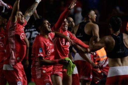 argentinos-juniors-esta-de-vuelta:-del-cachetazo-en-la-copa-libertadores-al-sueno-intacto-en-el-torneo-apertura
