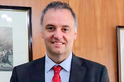 reunion-de-gabinete-en-medio-del-escandalo-de-manuel-adorni-y-el-caso-$libra-en-medios-internacionales