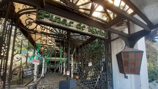 desalojo-en-pinar-de-rocha:-el-mitico-boliche-podria-cerrar-por-falta-de-pago