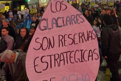 ley-de-glaciares:-convocan-a-una-marcha-de-antorchas-para-frenar-su-modificacion-en-el-congreso