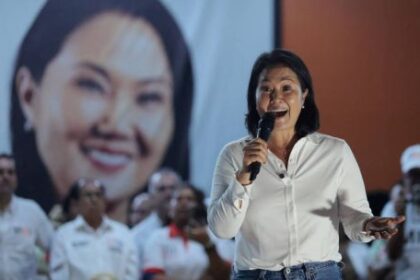 elecciones-en-peru:-keiko-fujimori-lidera-las-encuestas,-seguida-por-otros-dos-candidatos-de-derecha