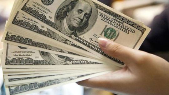 el-dolar-blue-cerro-en-baja-este-martes-7-de-abril-y-el-banco-central-compro-dolares