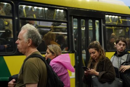 el-gobierno-quiera-evitar-que-escale-el-conflicto-con-el-servicio-de-colectivos-y-convoco-a-las-empresas-a-una-reunion-el-jueves